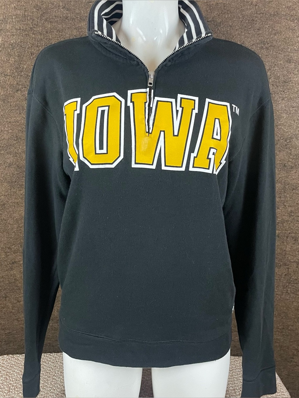 Victorias Secret Iowa Hawkeyes Jacket Womens Medium Black 1/2 Zip c75